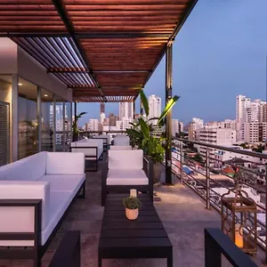 4* מלון Oz Luxury